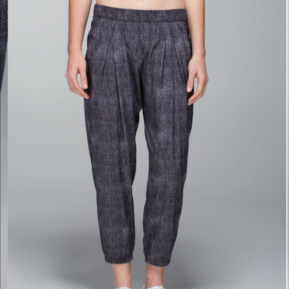 Lululemon Rollin with my omies pant